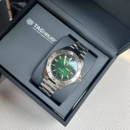 TAGHeuer Aquaracer Series Multi-Function Watch - Image 2