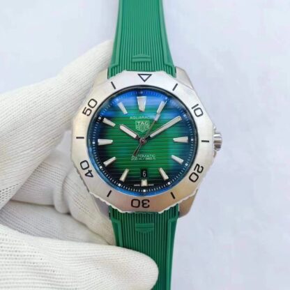 TAGHeuer Aquaracer Series Multi-Function Watch - Image 2