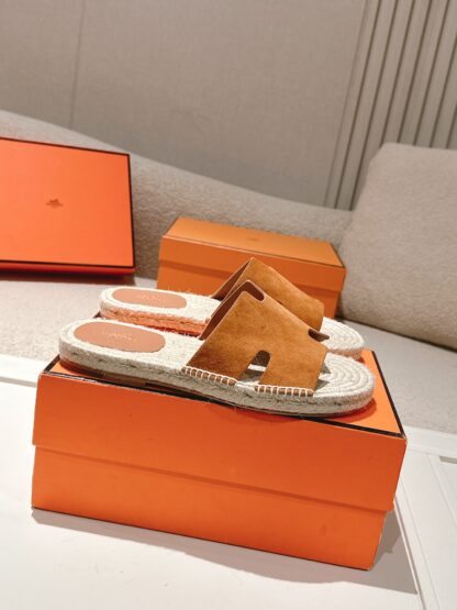 Hermès latest spring and summer dark brown refreshing and comfortable straw slippers - Image 2