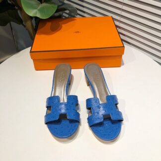 Hermès summer classic versatile crocodile pattern dark blue thick heel sandals