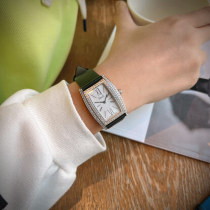 Piaget elegant and noble luxury watch - Image 2