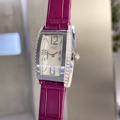 Piaget bucket-shaped luxury fashion watch - Image 2