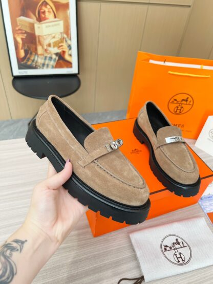 Hermes brown comfortable trendy leather loafers - Image 2