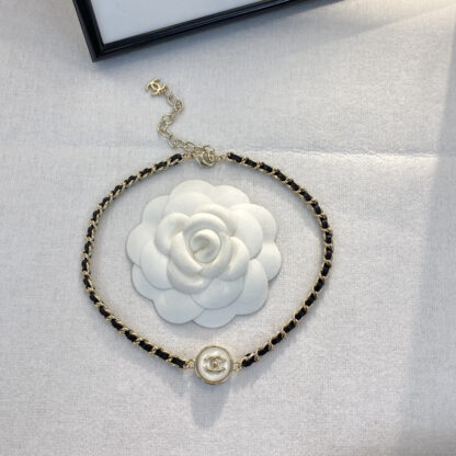 Chanel Chanel simple and elegant retro sweet necklace - Image 3