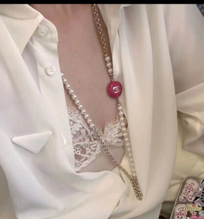 Chanel Heart Gradient Pearl Sweater Necklace - Image 2