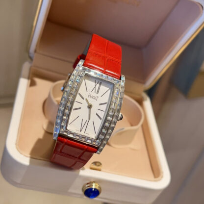 Piaget's unique bucket-shaped fashion watch - Image 2