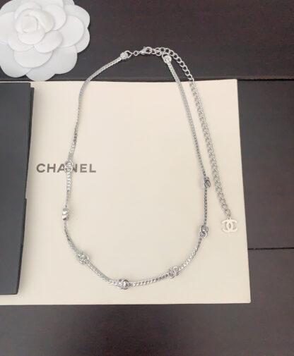 Chanel platinum flower cc necklace
