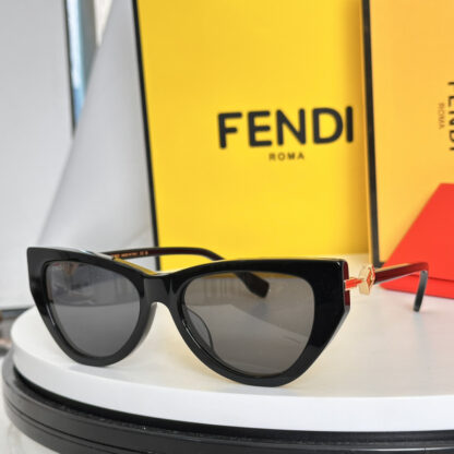 FENDI fashion trend sunglasses - Image 3