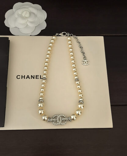 Chanel platinum full diamond cc pearl necklace