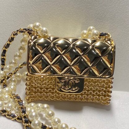 Chanel popular bags and necklaces - Image 3