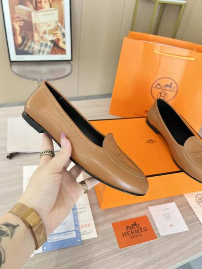 Hermès Apricot Spring Classic Trend Handmade Loafers - Image 2