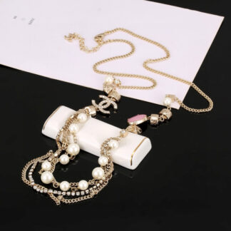 Chanel new trendy pearl necklace