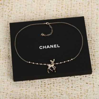 Chanel Large Deer Pearl Necklace - Image 2