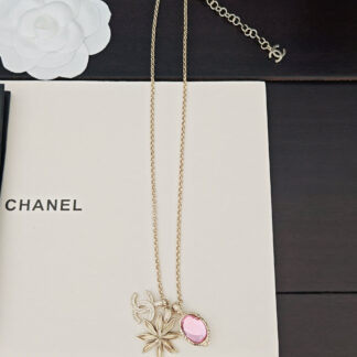Chanel pink diamond cc necklace