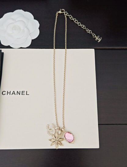 Chanel pink diamond cc necklace