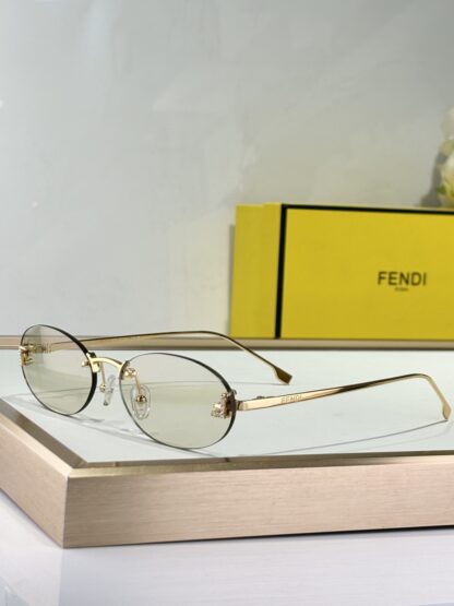 FENDI fashion trend sunglasses - Image 3