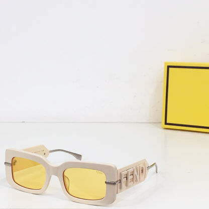 FENDI fashion trend sunglasses - Image 3