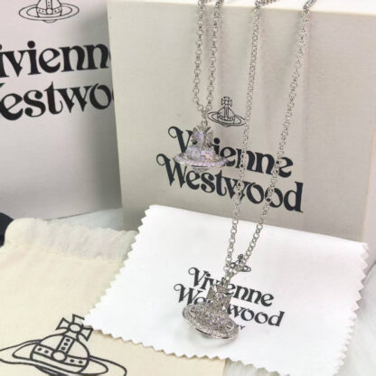 Vivienne Westwood Valentine's Day Limited Edition Heart Saturn Necklace - Image 2