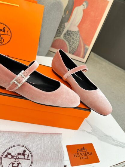 Hermès new light pink handmade comfortable trendy loafers - Image 2