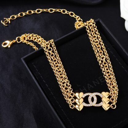 Chanel exquisite versatile necklace - Image 2
