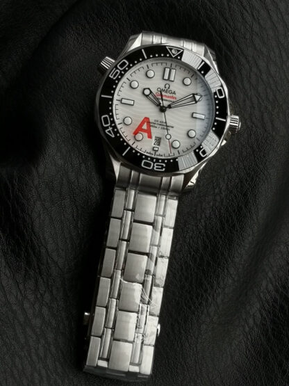 Omega New Seamaster 300m - Image 2