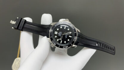 Omega Geneva pattern decoration - Image 2