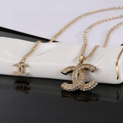 Chanel exquisite fashion double c necklace - Image 2