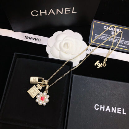Chanel Delicate and Elegant Pendant Necklace - Image 2