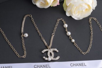 Chanel exquisite pearl rhinestone versatile necklace - Image 2
