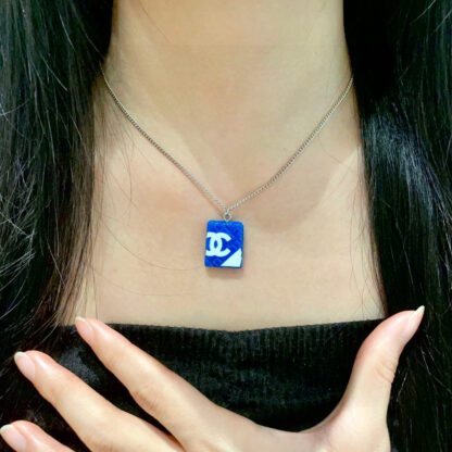 Chanel prismatic double C necklace - Image 3