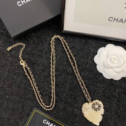 Chanel leather chain vintage heart nameplate sweater chain - Image 3