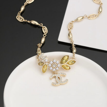 Chanel Camellia Gold Necklace - Image 2
