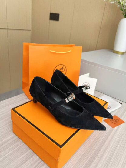 Hermès black velvet, a must-have for a vacation, comfortable loafers - Image 2