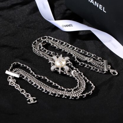 Chanel stylish multi-layer clavicle necklace - Image 3