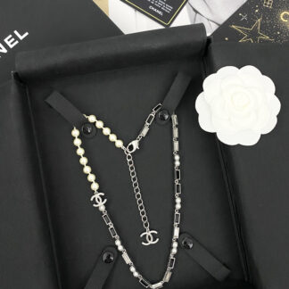 Chanel rhinestone and pearl bow necklace