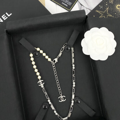 Chanel rhinestone and pearl bow necklace