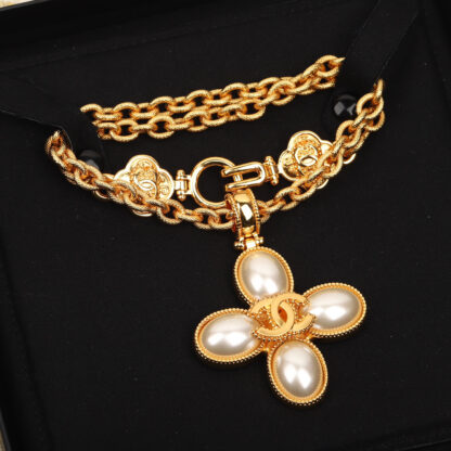 Chanel four-leaf thick necklace - Image 2