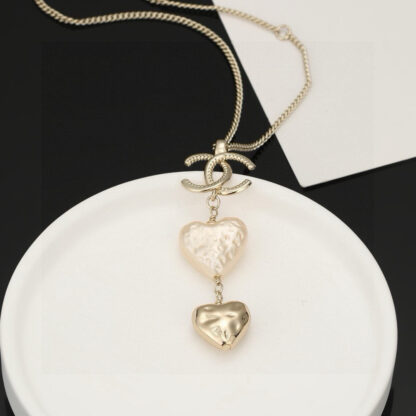 Chanel Pearl Heart Necklace - Image 2