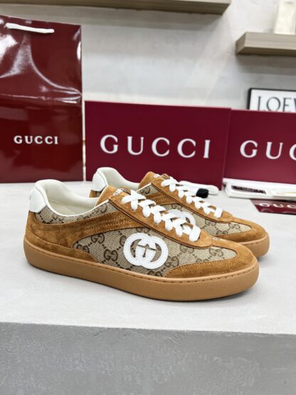 Gucci classic design German training elements catwalk model - Image 3