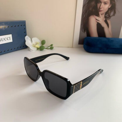 Gucci fashion sunglasses - Image 2