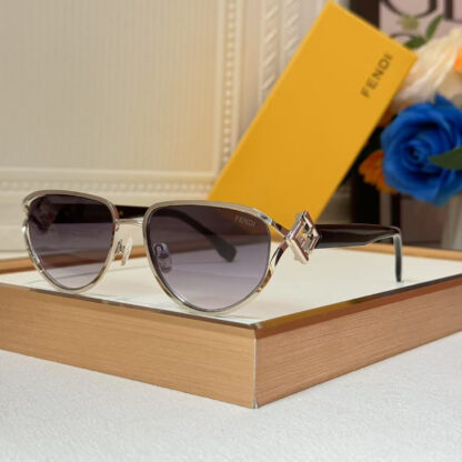 FENDI fashion trend sunglasses - Image 3
