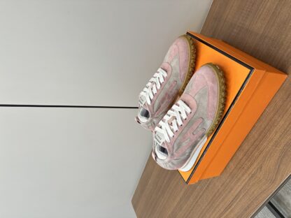 Hermès pink apricot goatskin contrasting sneakers, 2cm thick sole - Image 2