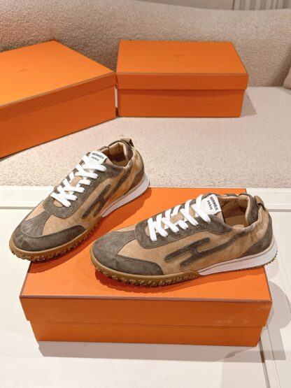 Hermès grey-brown goatskin contrasting sneakers, 2cm thick sole - Image 2