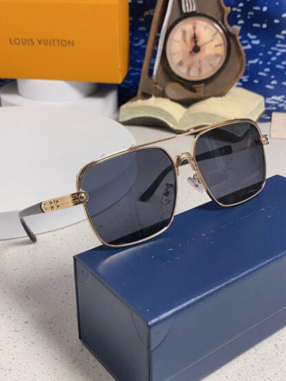 LOUIS VUITTON Fashion Sunglasses - Image 12