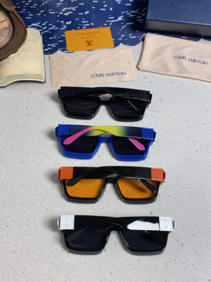 LOUIS VUITTON Fashion Sunglasses - Image 12