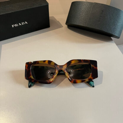 Prada fashion trend sunglasses - Image 11