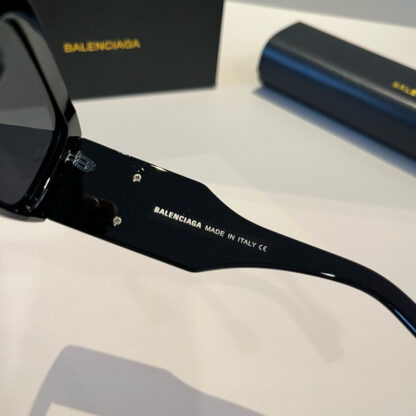 Balenciaga fashion sunglasses - Image 10