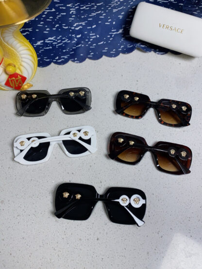 Versace fashion trend sunglasses - Image 12