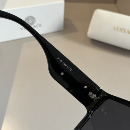 Versace fashion trend sunglasses - Image 12