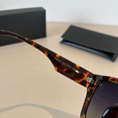 Yves Saint Laurent fashion sunglasses - Image 12